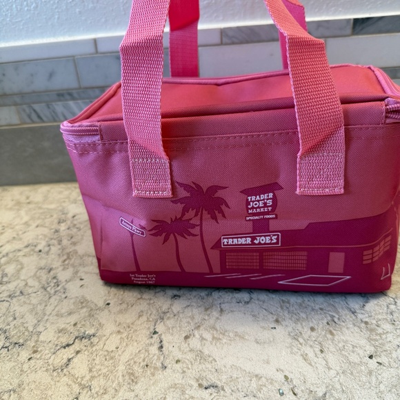 NWT Pink Trader‎ Joe's MIni insulated bag - Picture 1 of 7